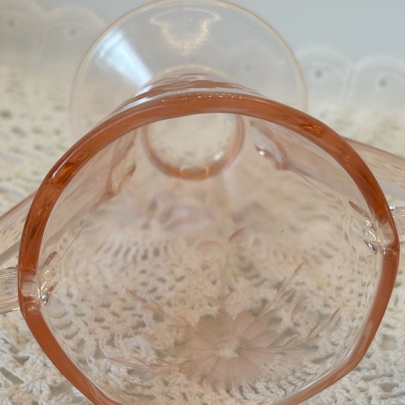 Vintage Pink Glass Sugar Bowl - Picture 5 of 9